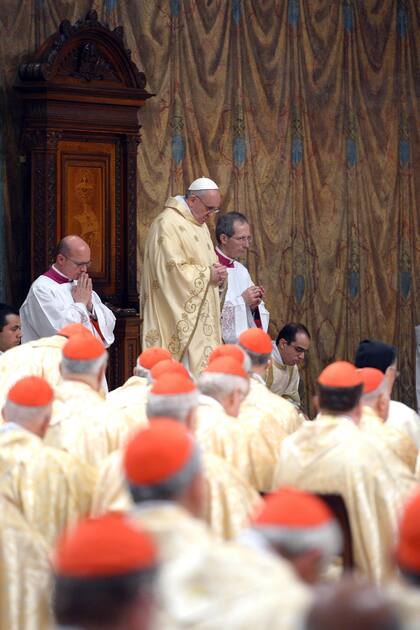 Francisco, el Papa de la austeridad, en su primera misa como pontífice, en la Capilla Sixtina