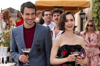 Es argentino, viajó a Roma para cubrir la muerte del Papa y terminó en la serie más exitosa de Netflix