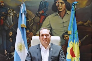 Un intendente radical otorgará un bono de $100.000 y un aumento del 25% en febrero