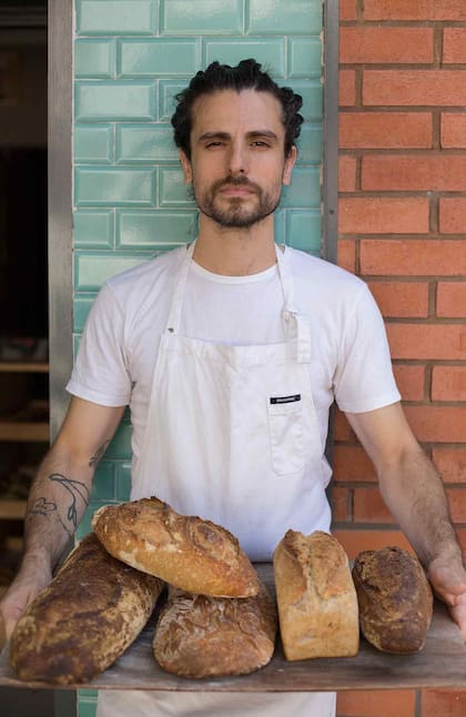 Francisco Seubert Alsó de Atelier Fuerza.