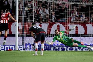 River, salvado por Armani: las 7 grandes atajadas del 1, que tuvo una noche descomunal