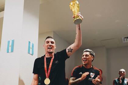 Franco Armani es el único futbolista que milita en la Argentina, en River, y fue campeón en Qatar