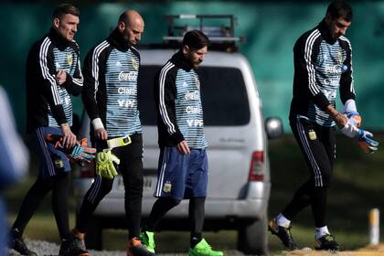 Franco Armani, Willy Caballero, Lionel Messi y Nahuel Guzmán