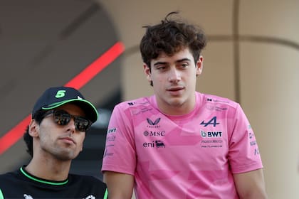 Franco Colapinto con su amigo Gabriel Bortoleto: el argentino sufrió más de lo que disfrutó en 2025 en Alpine