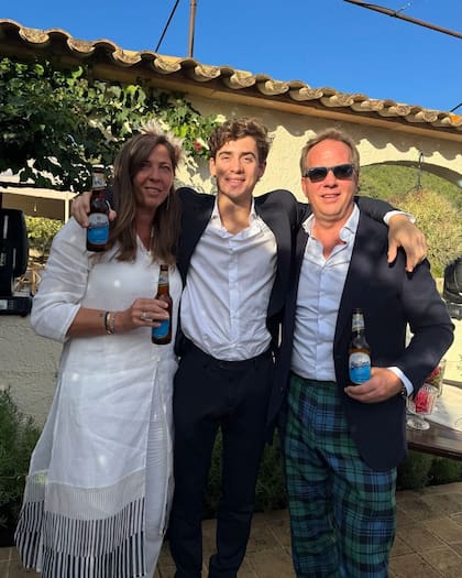 Franco Colapinto en el casamiento de su mánager, la española María Catarineu y su pareja, Jaime Campbell Walter