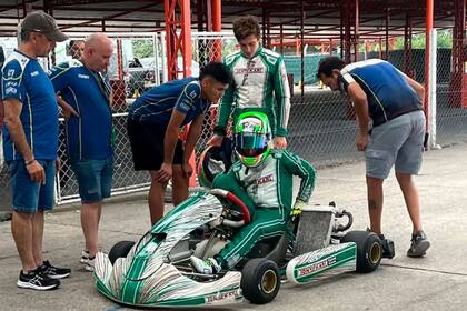 Franco Colapinto en el kartódromo de Zárate