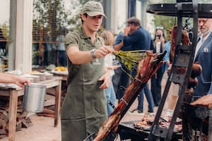 Colapinto antes del Road Show: modo asador, vino de regalo y una última inspección al circuito callejero