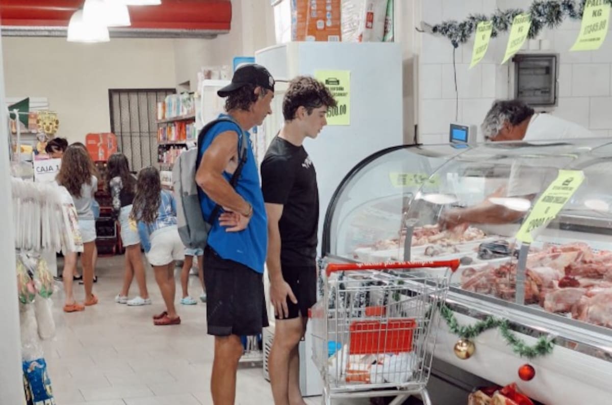 Fotos das férias de Franco Colapinto na Argentina