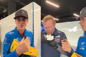 Franco Colapinto le llevó alfajores al equipo de Alpine durante el Gran Premio de Las Vegas (Foto: Captura de video / Instagram @alpinef1team)