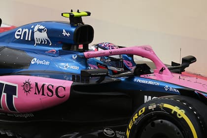 Franco Colapinto maneja su Alpine en el circuito de Yas Marina, en Abu Dhabi