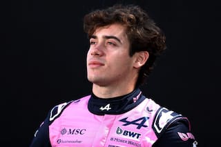 Colapinto mostró el nuevo sticker de su termo y generó furor en el GP de China