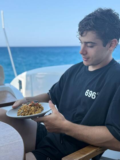 Franco Colapinto pasó sus vacaciones en Mallorca y Formentera