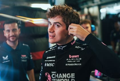 Franco Colapinto se tomó unos minutos para hablar con los medios presentes en Mónaco