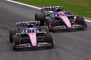 Franco Colapinto sigue la estela de su compañero Pierre Gasly, que extendió su contrato hasta 2028 con Alpine; la escudería anunciará en los próximos cinco grandes premios qué piloto acompañará al francés en 2026