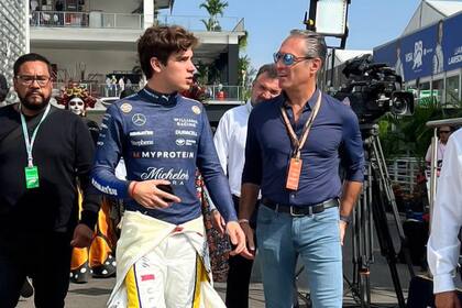 Franco Colapinto y Carlos Slim Domit durante el GP de México