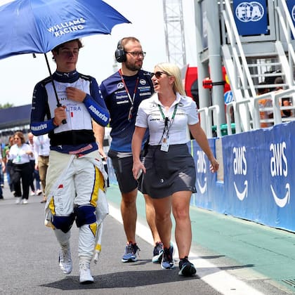 Franco Colapinto y Rebecca Banks en el Gran Premio de Las Vegas