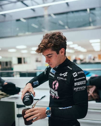 Franco Colapinto y una costumbre bien argentina: el mate