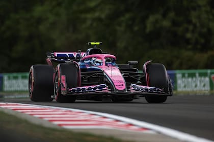 Franco Colapinto ya había asegurado legalmente su nombre como marca registrada, no solo en Argentina, sino también en Estados Unidos y la Comunidad Europea. Eso significaba que su nombre gozaba de protección internacional y que nadie podía usarlo para fines comerciales o de identificación sin su autorización.