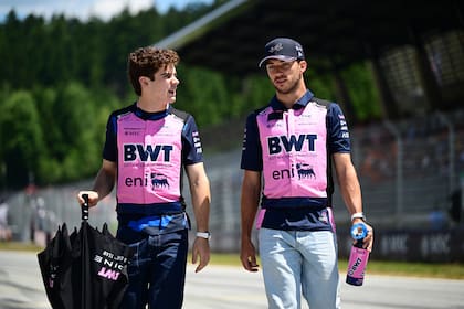 Franco Colapintoy Pierre Gasly, durante la previa del Gran Premio de Austria