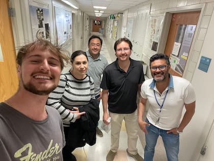 Franco Kraiselburd junto al equipo del laboratorio Nucel, de San Pablo