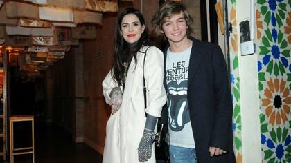 Franco Masini acompañó a su novia Candelaria Tinelli en la presentación de su perfume