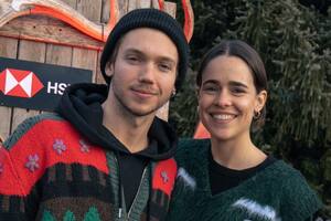 Franco Masini y Juana Farrell en la Patagonia: ski y baile al atardecer