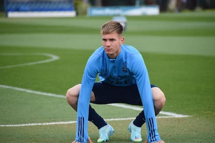 Franco Mastantuono ya se entrena con la selección argentina; la joya de River fue convocada por primera vez