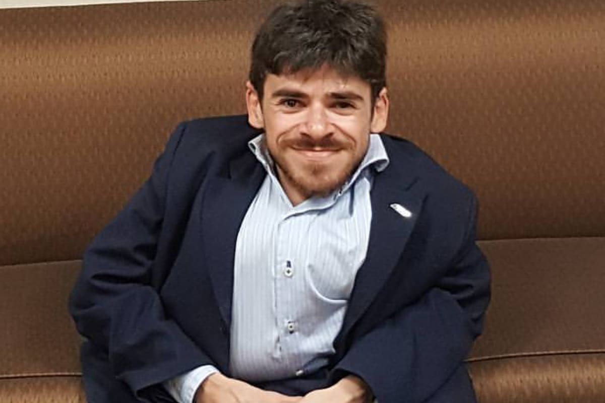 Quién es Franco Rinaldi, el politólogo que embistió a una repartidora ...