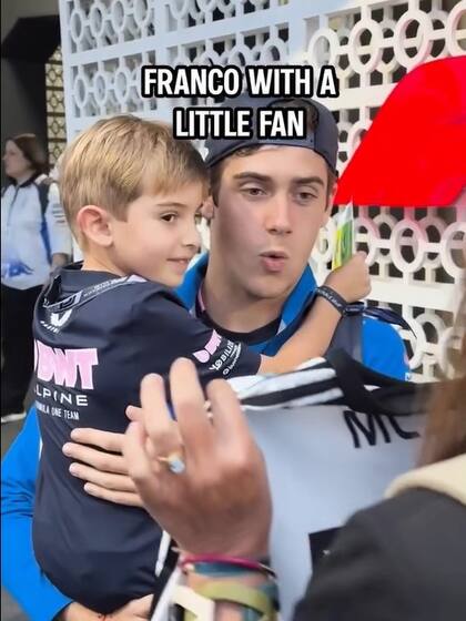 Franco y el pequeño fanático, los protagonistas de un tierno video