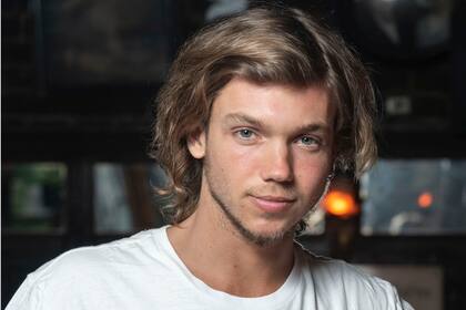 Sobre su romance con Candelaria Tinelli: "Lo viví de manera natural. Si dos personas públicas se ponen de novio, habrá más comentarios del medio, pero nada más"