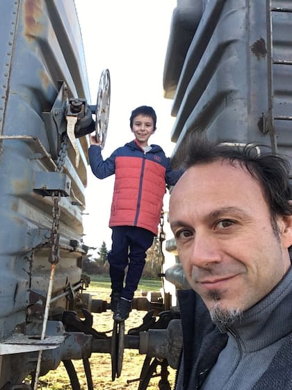 Franco y Pablo, entre rieles