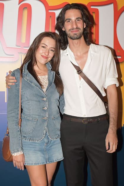 Franco Yan estuvo
acompañado por su novia, Ernestina Ambiela