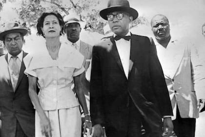 François Duvalier, médico infectólogo, dictador y Baron Samedi, el brujo vudú