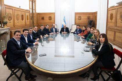 Francos este miércoles con diputados dialoguistas que apoyarán la sanción de la Ley Bases