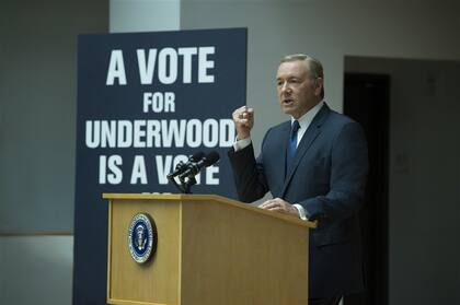 Frank Underwood (Kevin Spacey) en plena campaña por la reelección