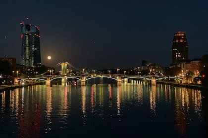 Frankfurt de noche.