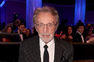 El peligro que corrió el cantante del hit “Grease”, amenazado por uno de sus hijos y salvado por la policía