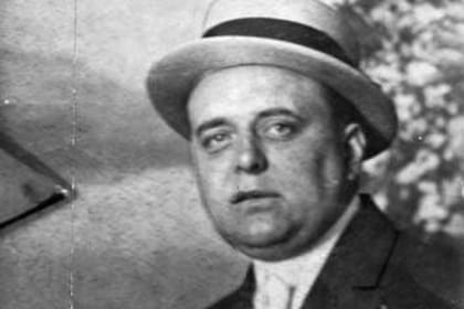 Fred Oesterreich era dueño de una fábrica de delantales en Milwaukee