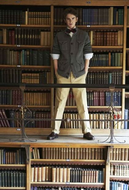 Freddie no descuida la vida universitaria