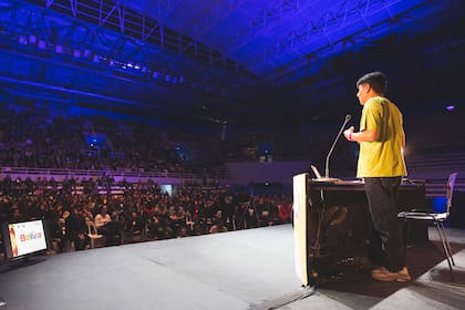 Freddy Mamani, el arquitecto boliviano que mezcla el futuro con lo ancestral en sus construcciones