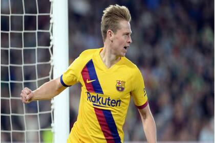 Frenkie de Jong, de 22 años, juega en FC Barcelona y está valorizado en 97 millones de dólares.