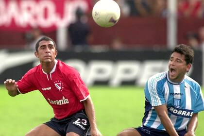 Frente a Daniel Montenegro, en un clásico con Independiente; Bedoya le hizo a River el gol decisivo del Apertura 2001, en el que Racing salió campeón después de 35 años.