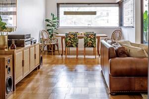 Frente al Jardín Botánico, este departamento de los años 30 recuperó su esplendor con una reforma integral orientada a generar espacios luminosos, abiertos y funcionales.