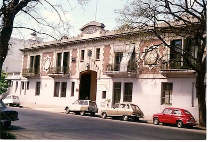 Frente de la antigua fábrica de mosaicos Cattaneo Hermanos