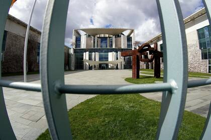 Frente de las oficinas de Angela Merkel