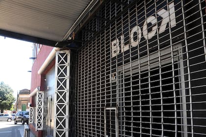 Frente del boliche Block en Ensenada