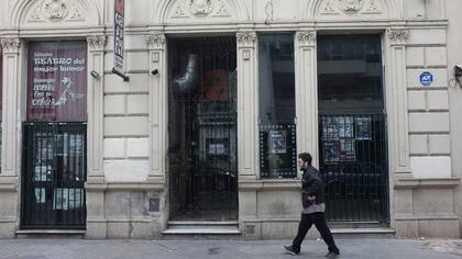 Frente del Café de la Flor, donde un músico murió electrocutado en pleno recital