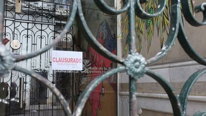 Frente del Café de la Flor, donde un músico murió electrocutado en pleno recital