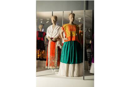 Las prendas de vestir son logros cruciales dentro de la obra de Kahlo