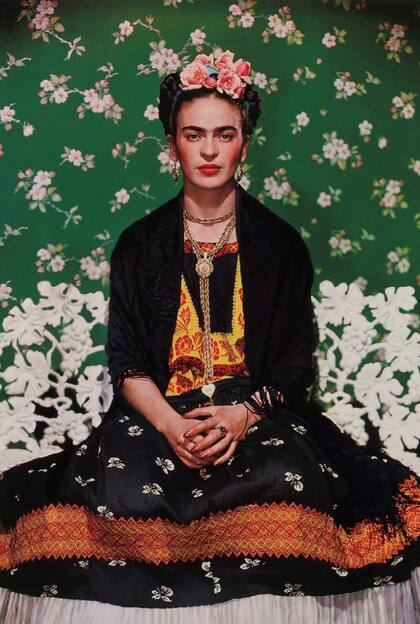 Frida Kahlo sobre un banco, 1939, Nickolas Muray